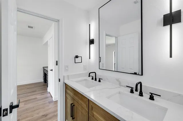 $359,900 | 1343 Marble Canyon Drive, DeSoto, TX 75115