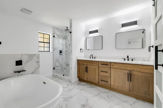 $359,900 | 1343 Marble Canyon Drive, DeSoto, TX 75115