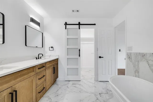 $359,900 | 1343 Marble Canyon Drive, DeSoto, TX 75115