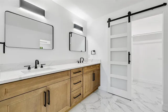 $359,900 | 1343 Marble Canyon Drive, DeSoto, TX 75115