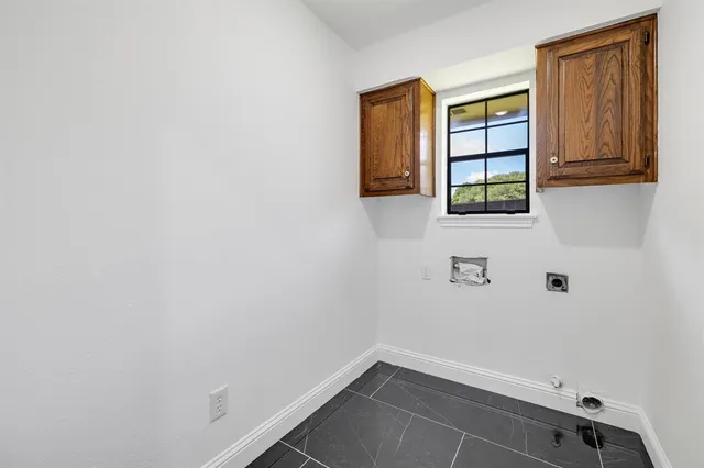 $359,900 | 1343 Marble Canyon Drive, DeSoto, TX 75115