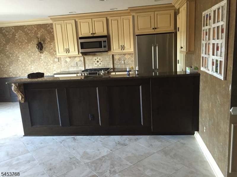 825 Riverside Avenue, Unit 106 Lyndhurst, NJ 07071 - Photo 8 of 31 Gallery Image 8