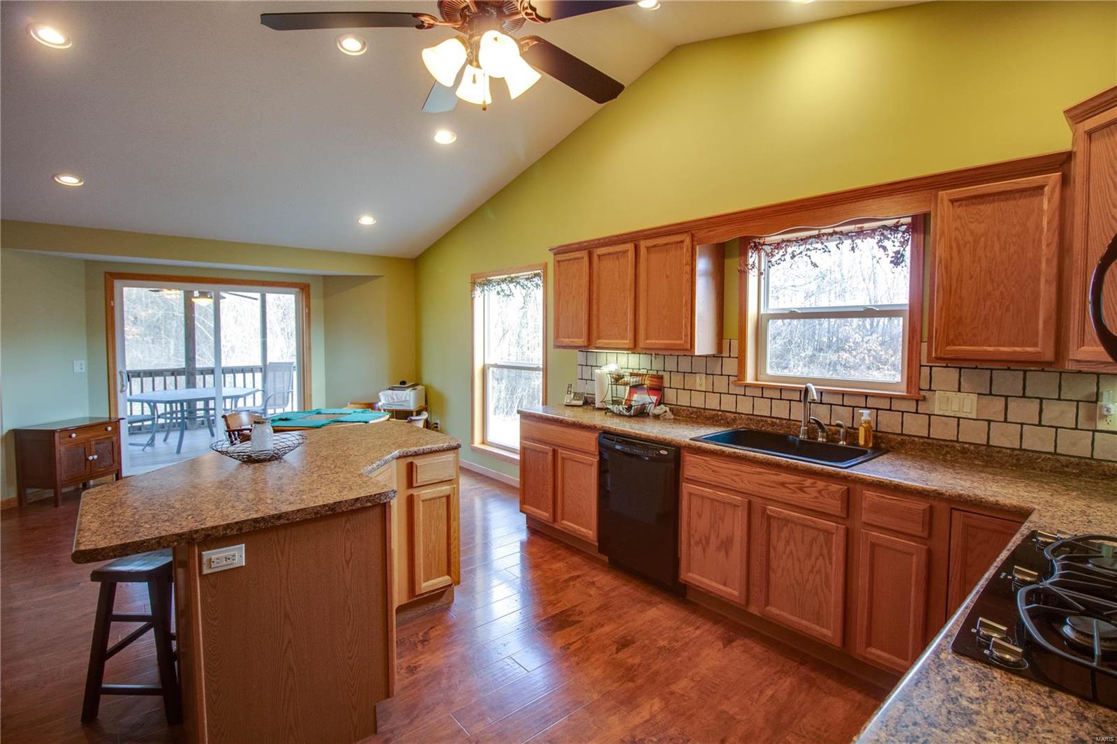 32944 Delhi Road Brighton, IL 62012 - Photo 19 of 57