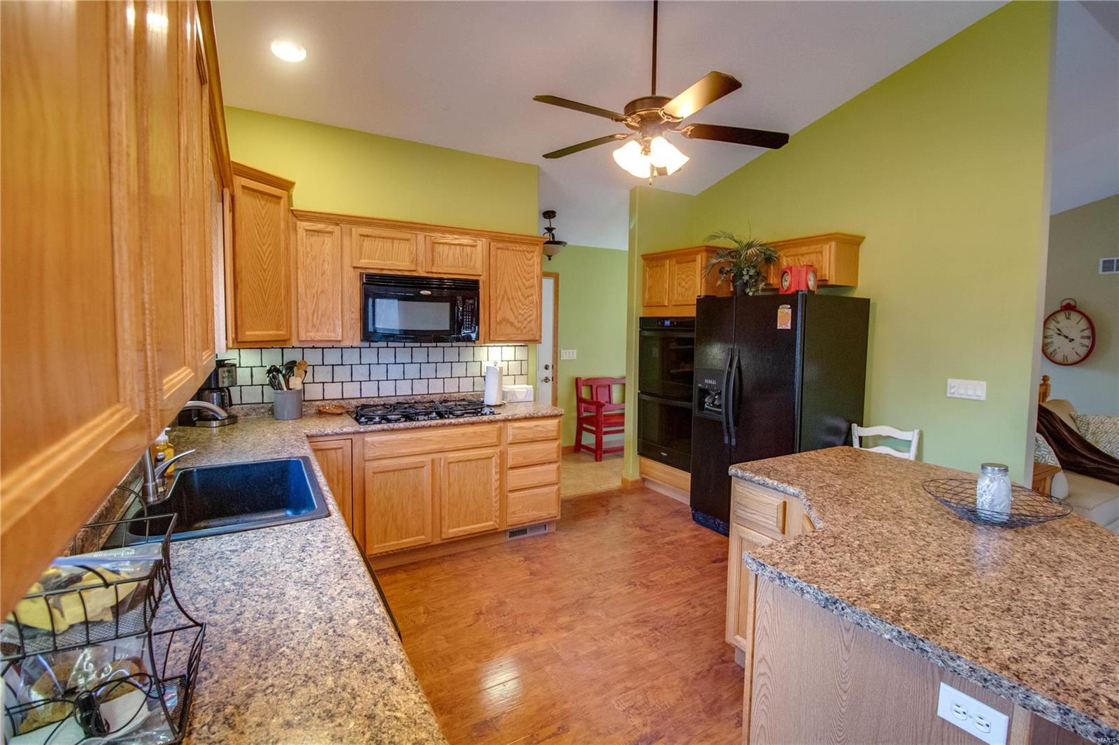 32944 Delhi Road Brighton, IL 62012 - Photo 20 of 57