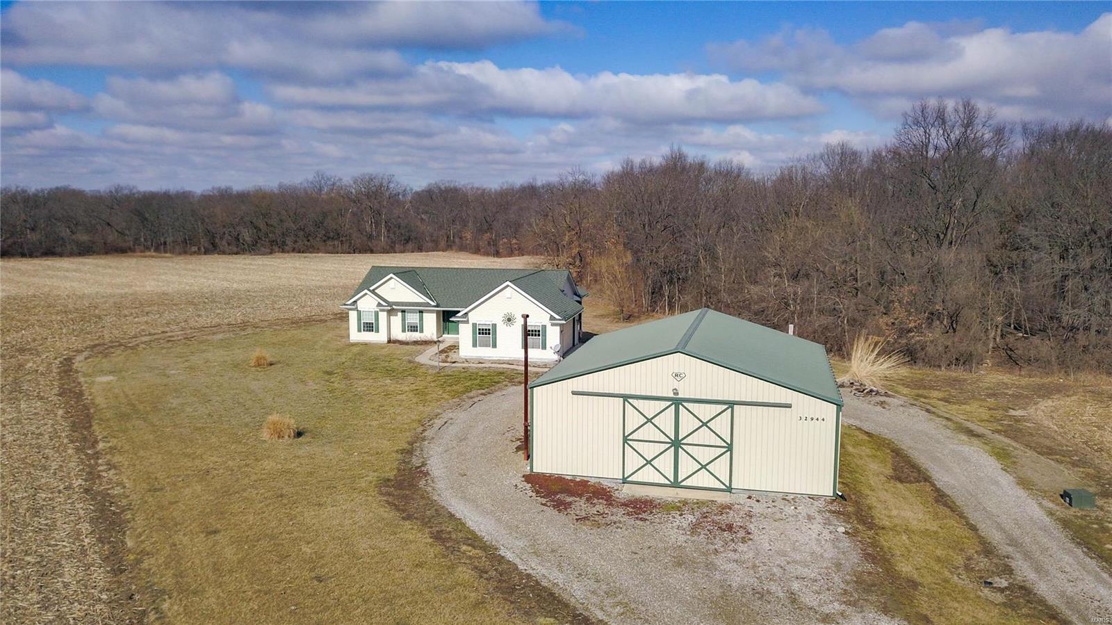 32944 Delhi Road Brighton, IL 62012 - Photo 2 of 57
