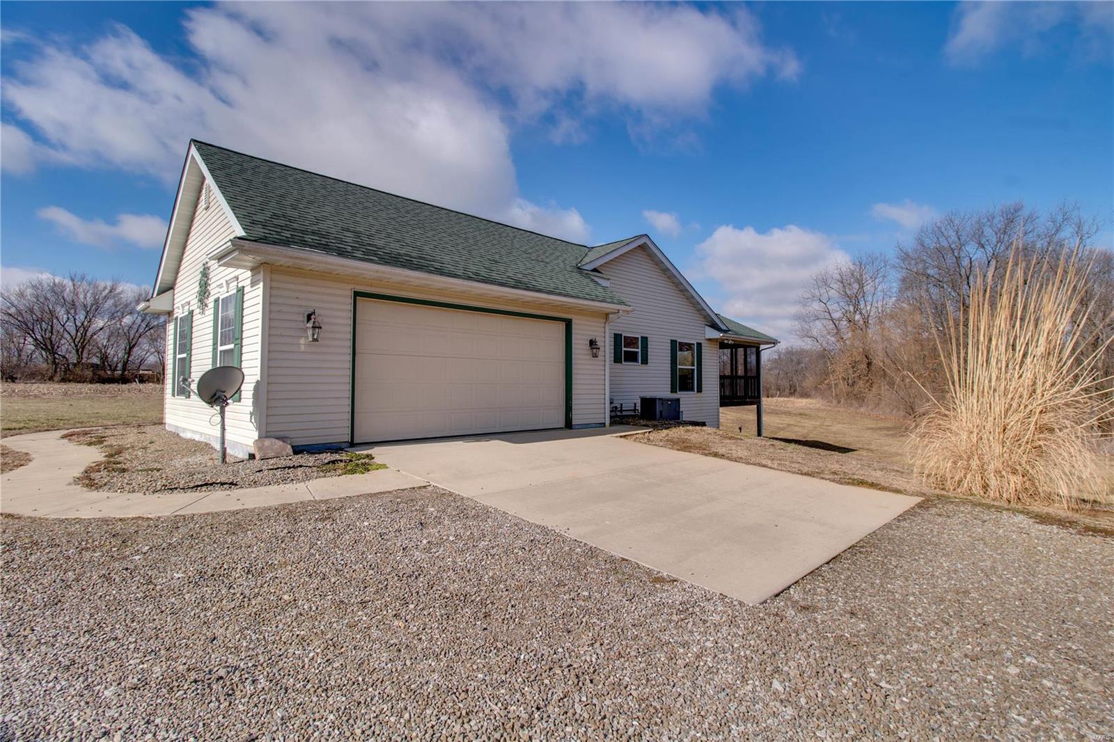 32944 Delhi Road Brighton, IL 62012 - Photo 43 of 57