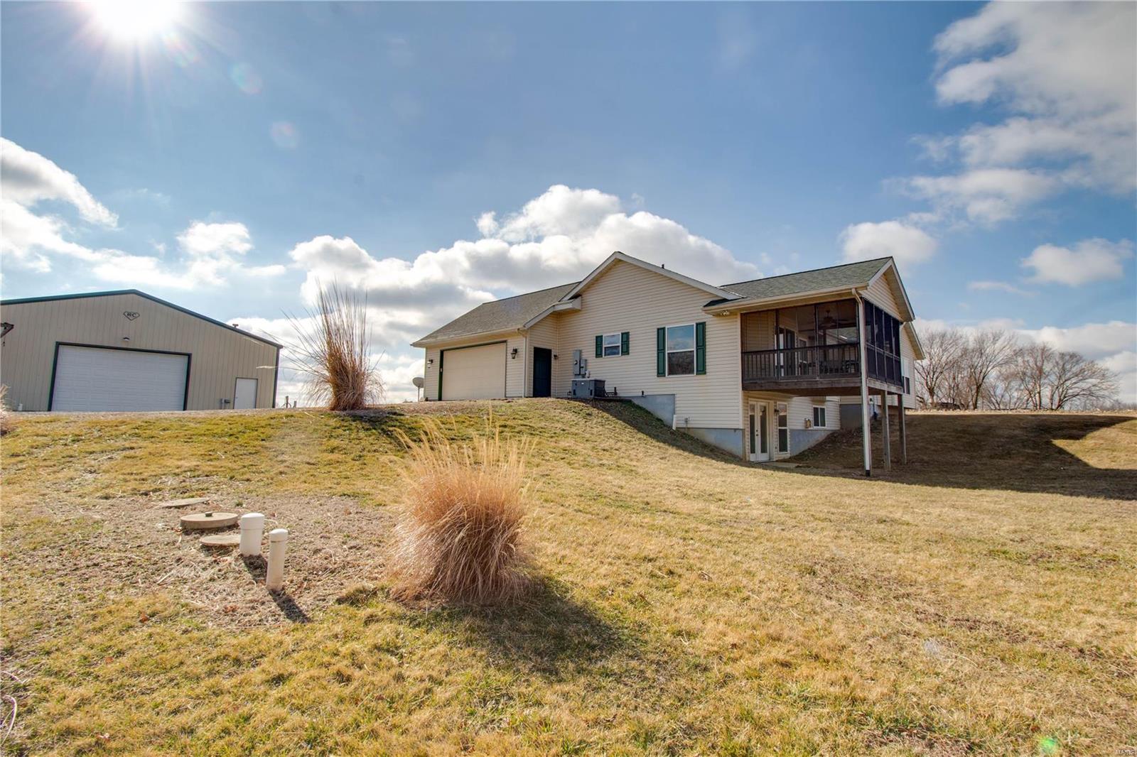 32944 Delhi Road Brighton, IL 62012 - Photo 44 of 57