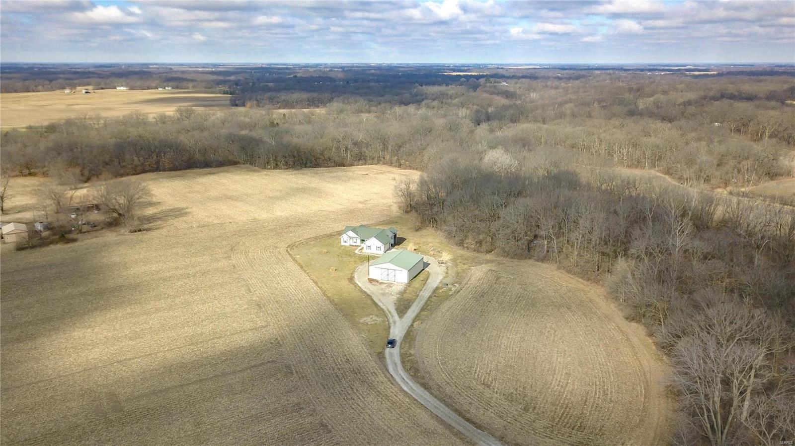 32944 Delhi Road Brighton, IL 62012 - Photo 5 of 57