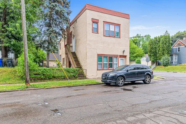 $349,000 | 96 Winifred Street West, St. Paul, MN 55107