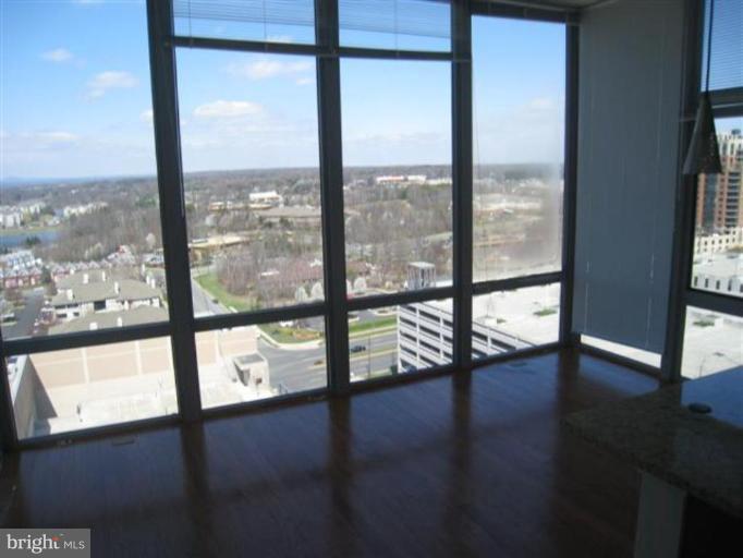 11990 Market Street, Unit 1507 Reston, VA 20190 - Photo 5 of 12 Dining Room