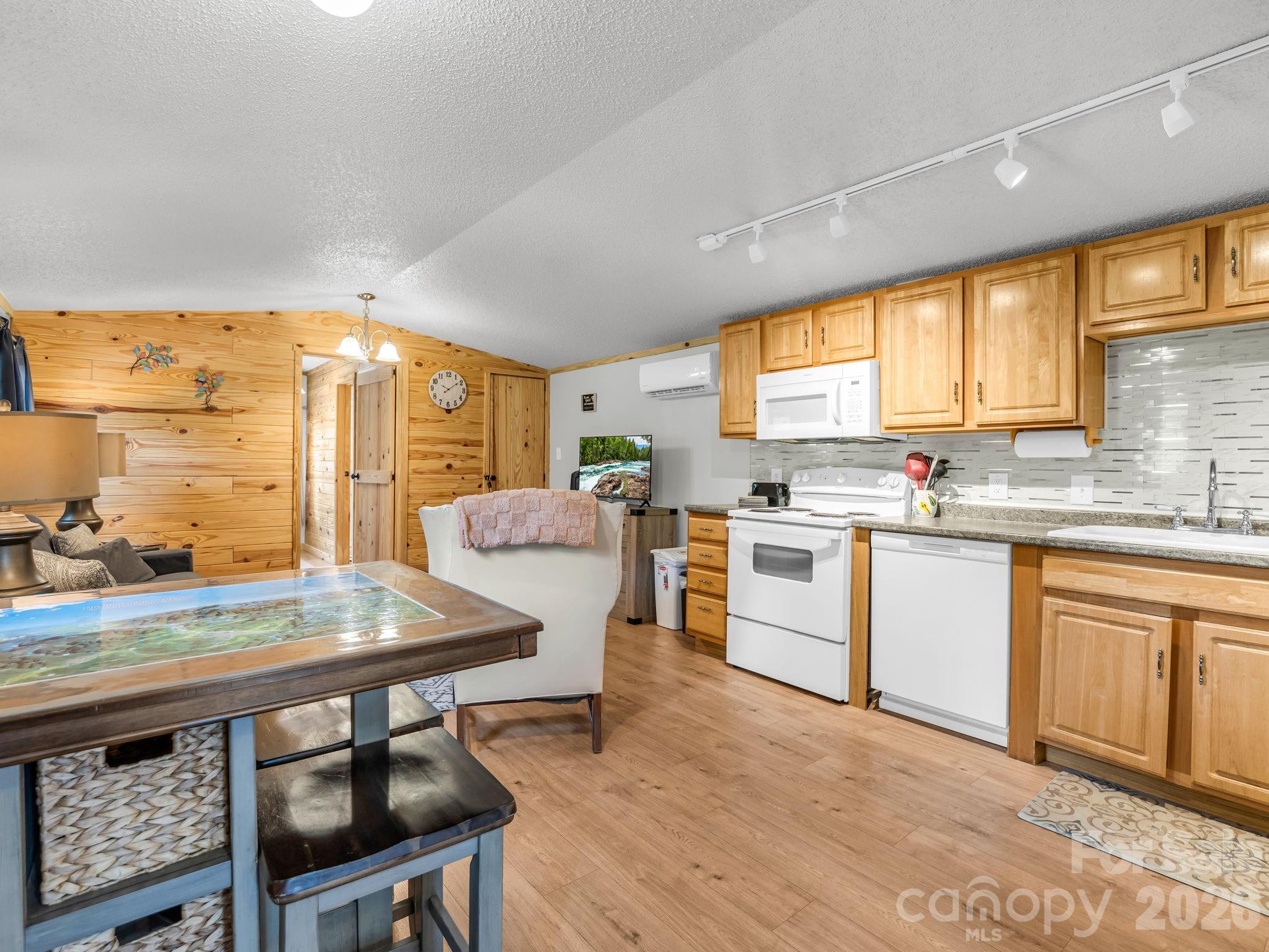 144 Clayton Road Arden, NC 28704 - Photo 10 of 30 Gallery Image 10