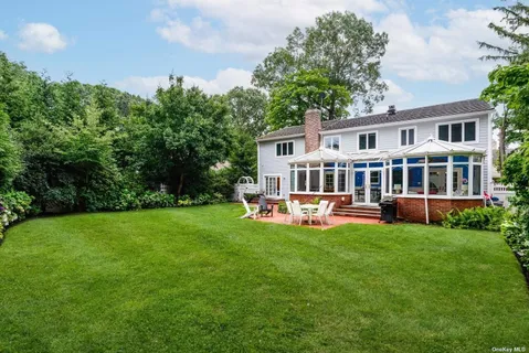 $1,200,000 | 115 Cocks Lane, Locust Valley, NY 11560