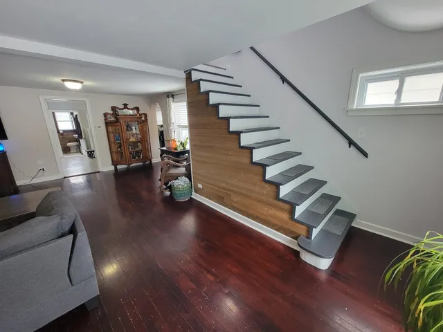 $210,000 | 115 Mc Kee Street, Manistee, MI 49660