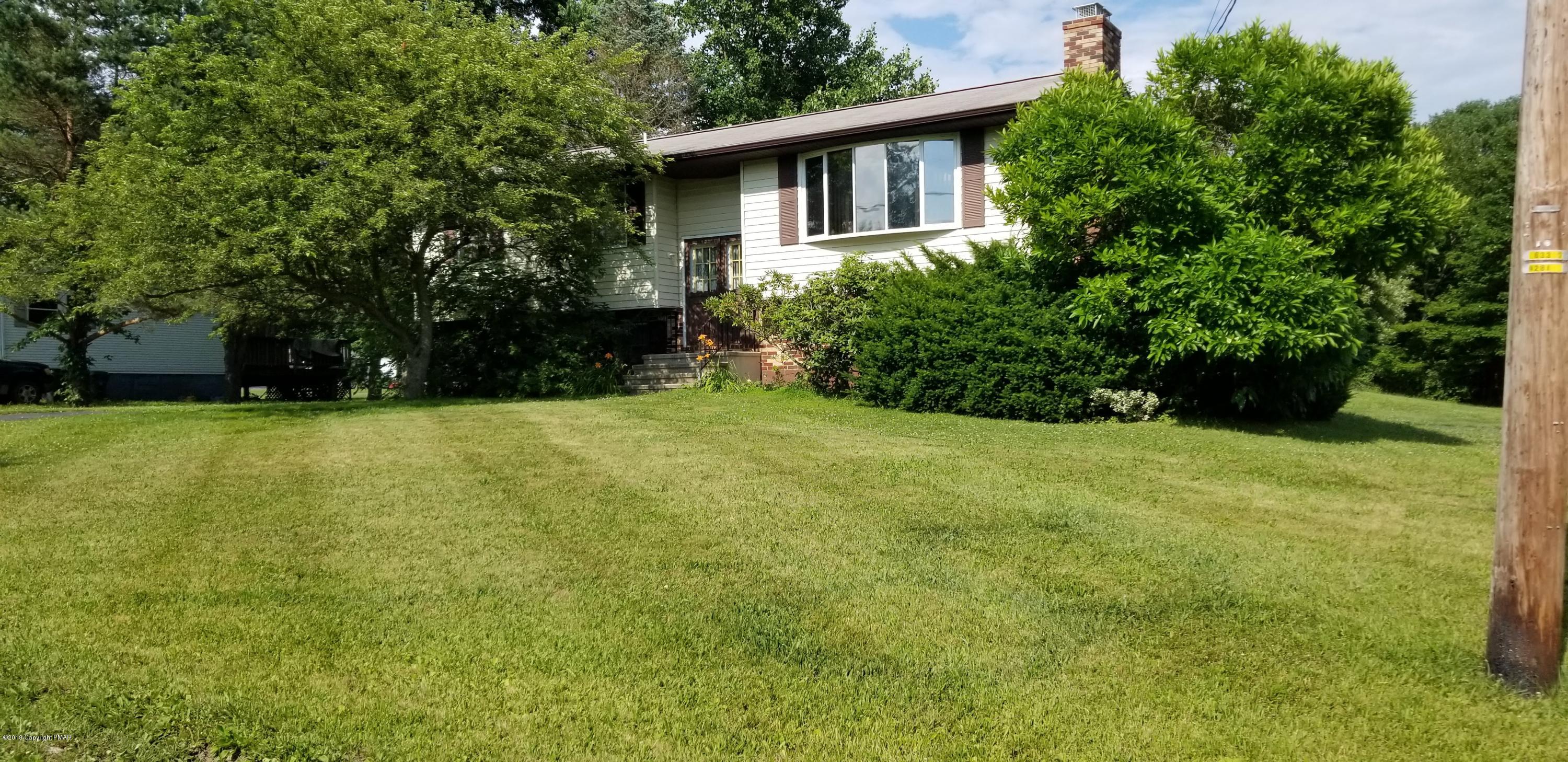 3401 Walnut Road Kunkletown, PA 18058 - Photo 6 of 25 a view of a backyard with a garden