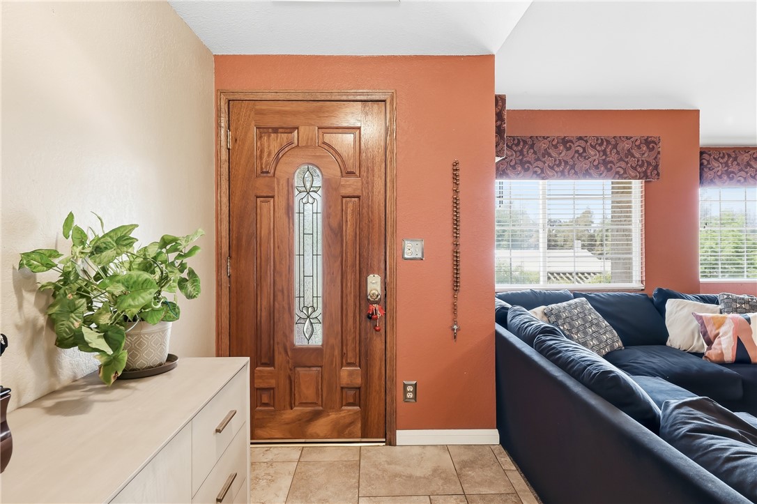 6691 Orangewood Road Highland, CA 92346 - Photo 8 of 71