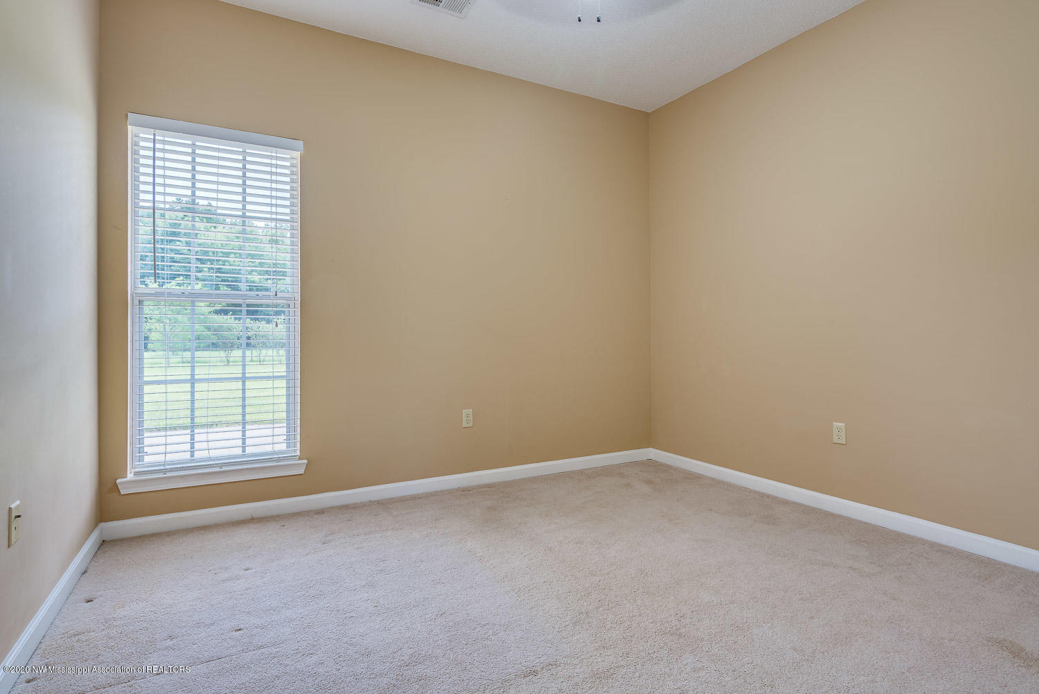 68 Roper Cove Byhalia, MS 38611 - Photo 19 of 22 68-Roper-Cove-snapsold-screen-203017-23