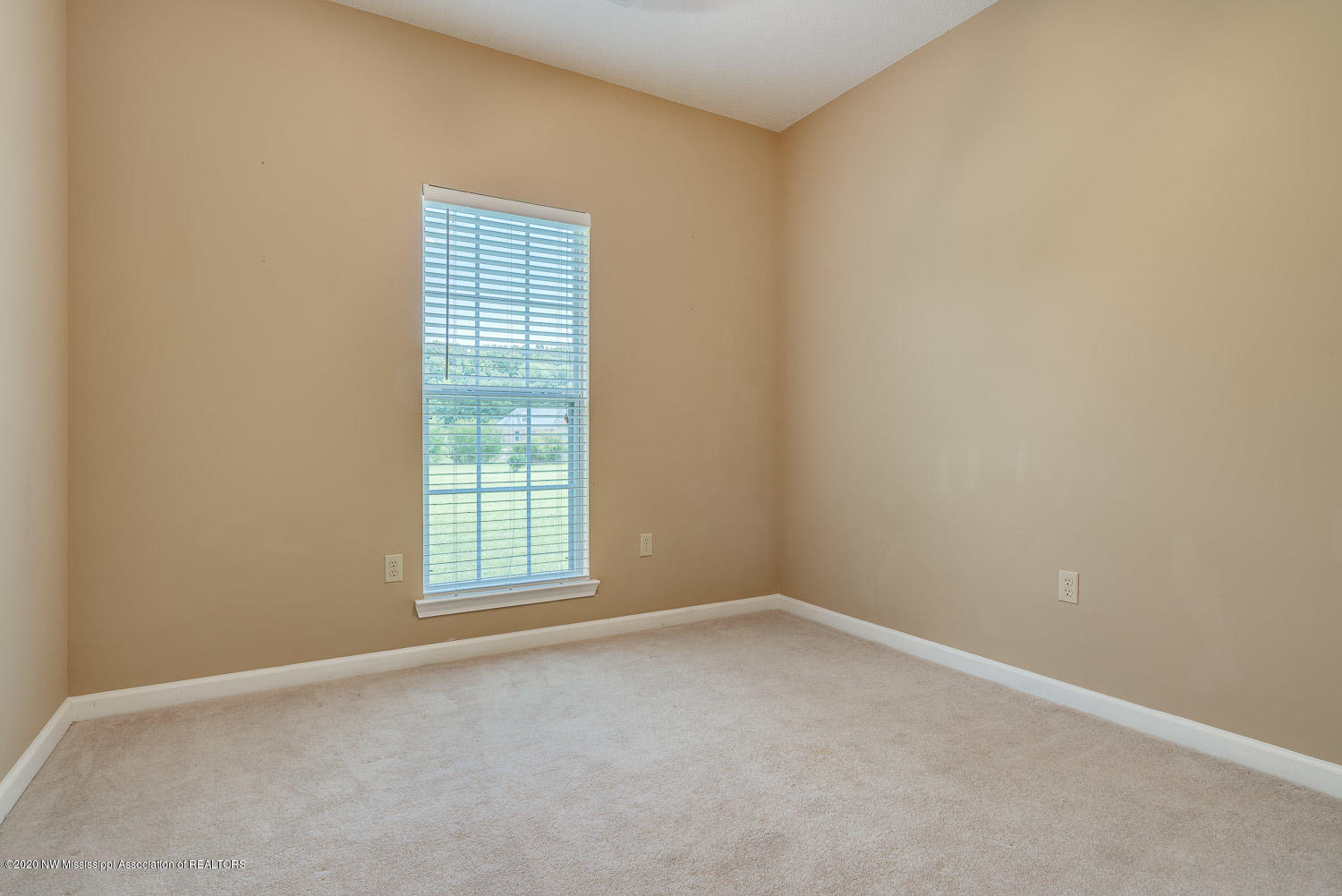 68 Roper Cove Byhalia, MS 38611 - Photo 20 of 22 68-Roper-Cove-snapsold-screen-203017-25