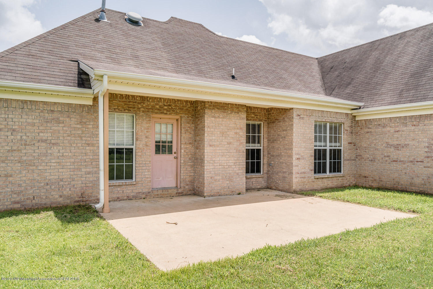 68 Roper Cove Byhalia, MS 38611 - Photo 8 of 22 68-Roper-Cove-snapsold-screen-203017-9