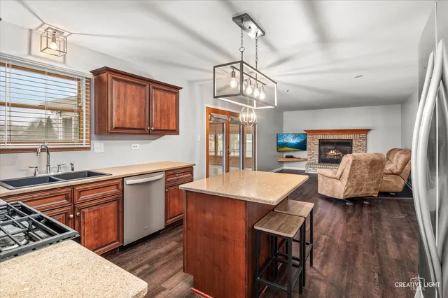 $370,000 | 1119 Cathy Drive, Joliet, IL 60431