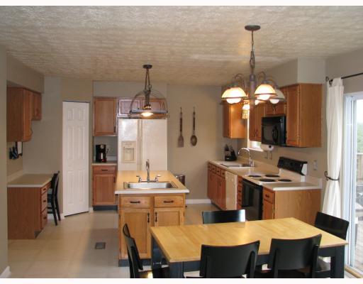 130 Cedar Ridge Drive Monaca, PA 15061 - Photo 2 of 11 Kitchen.