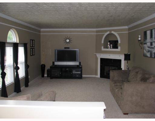 130 Cedar Ridge Drive Monaca, PA 15061 - Photo 3 of 11 Den/Family/Great Room.