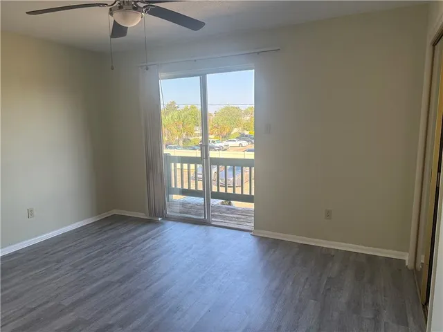 $950 | 2300 Pasadena Avenue, Unit 302, Metairie, LA 70001