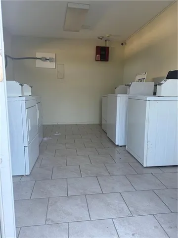 $950 | 2300 Pasadena Avenue, Unit 302, Metairie, LA 70001