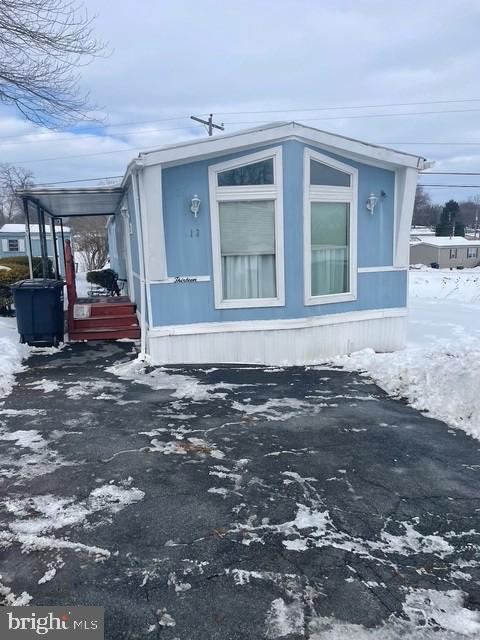 13 Earl Lane Lititz, PA 17543 - Photo 2 of 8