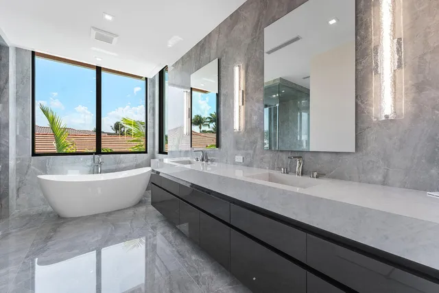 $23,000,000 | 169 Coconut Palm Road, Boca Raton, FL 33432