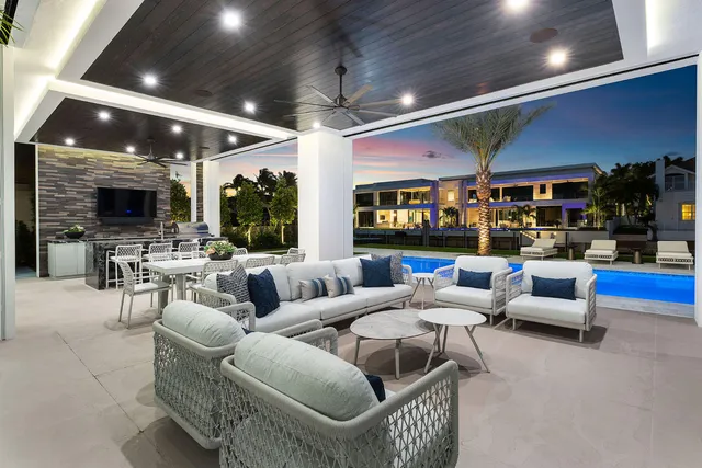 $23,000,000 | 169 Coconut Palm Road, Boca Raton, FL 33432