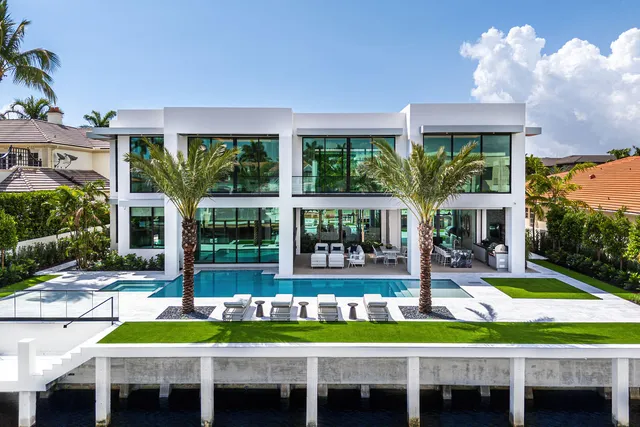 $23,000,000 | 169 Coconut Palm Road, Boca Raton, FL 33432