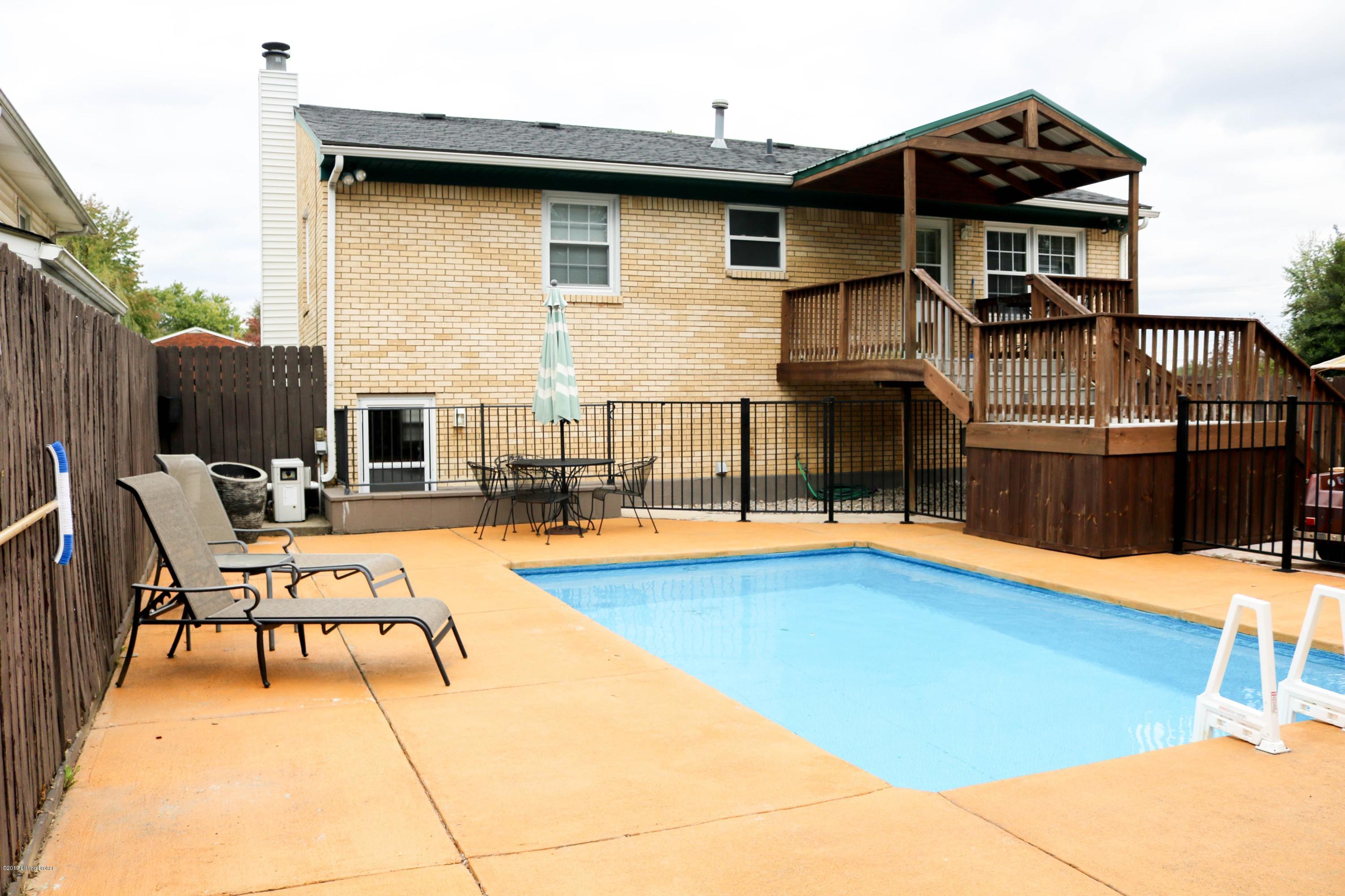 5300 Rayburn Road Louisville, KY 40272 - Photo 3 of 99 3