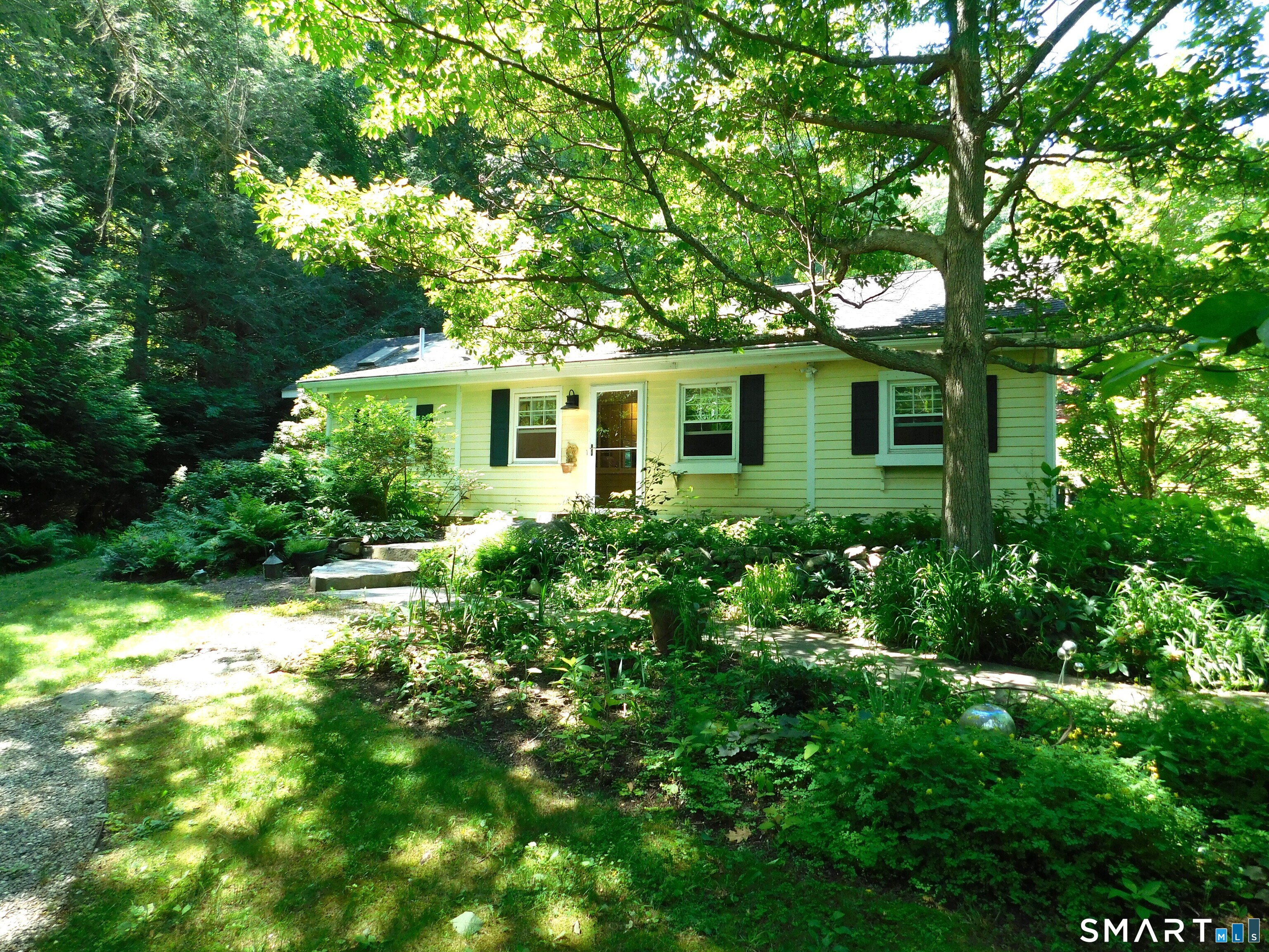 151 Great Quarter Road Newtown, CT 06482 - Photo 1 of 40