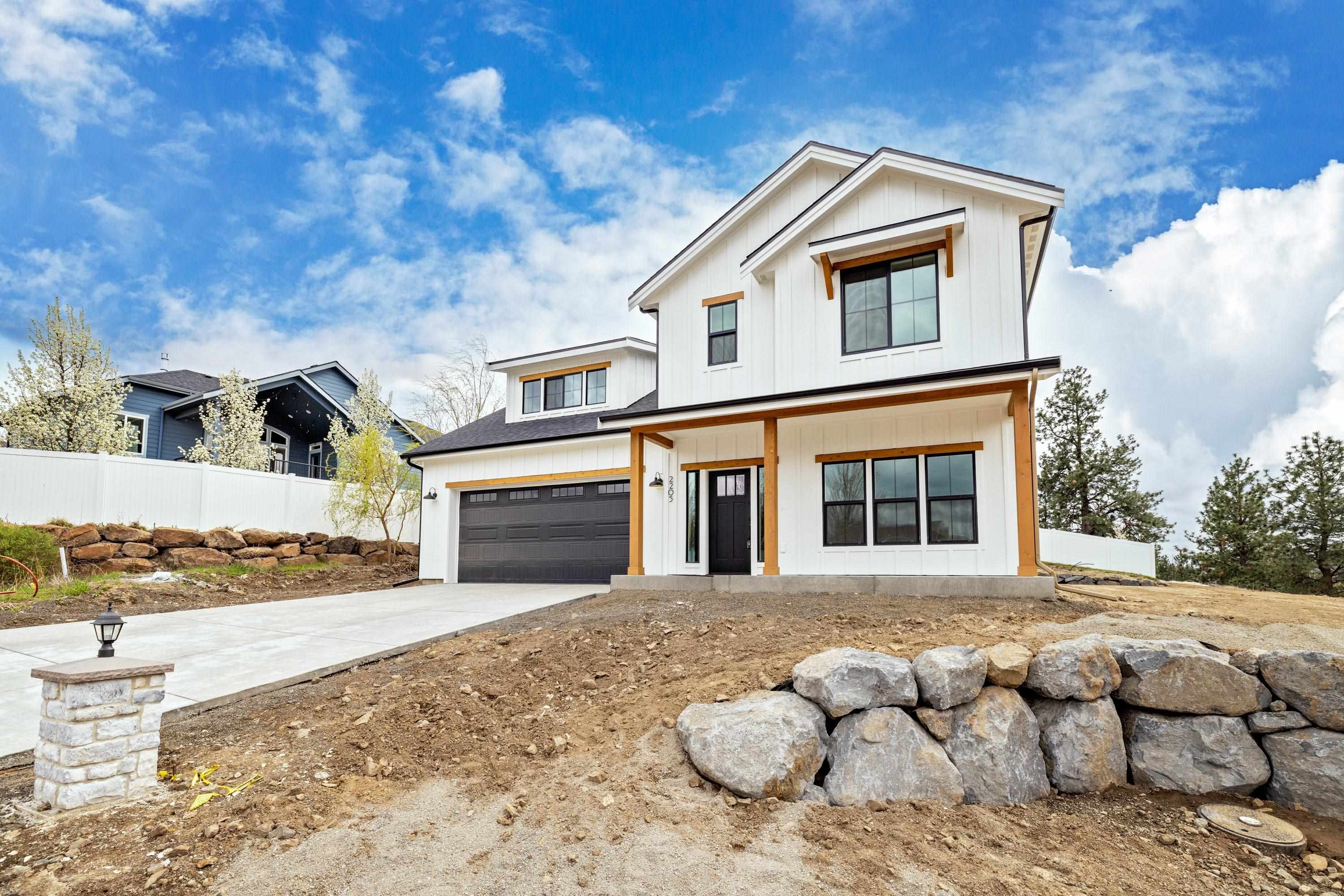 2205 West Cascade Way Spokane, WA 99208 - Photo 3 of 31 Gallery Image 3