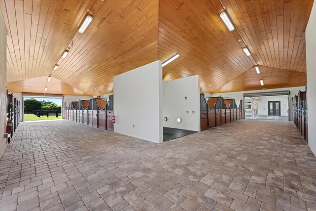 $8,690,000 | 15590 Sea Mist Lane, Wellington, FL 33414