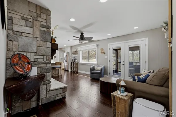 $460,000 | 202 Morewood Drive, Manchester, MO 63011