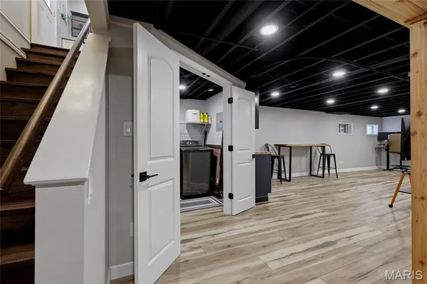 $460,000 | 202 Morewood Drive, Manchester, MO 63011