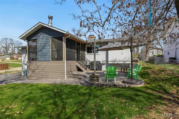 $460,000 | 202 Morewood Drive, Manchester, MO 63011