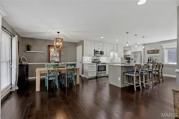 $460,000 | 202 Morewood Drive, Manchester, MO 63011