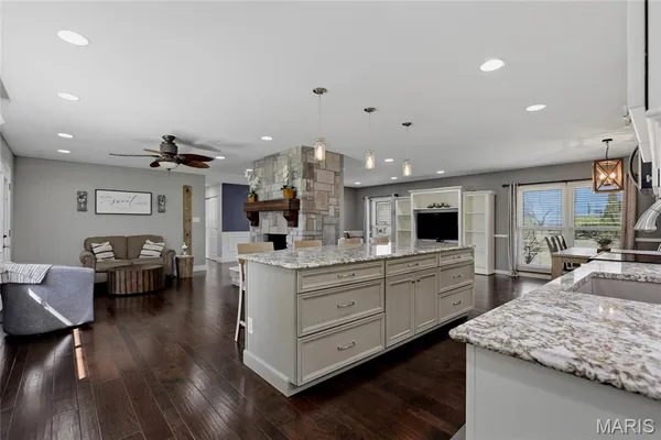 $460,000 | 202 Morewood Drive, Manchester, MO 63011