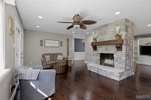 $460,000 | 202 Morewood Drive, Manchester, MO 63011