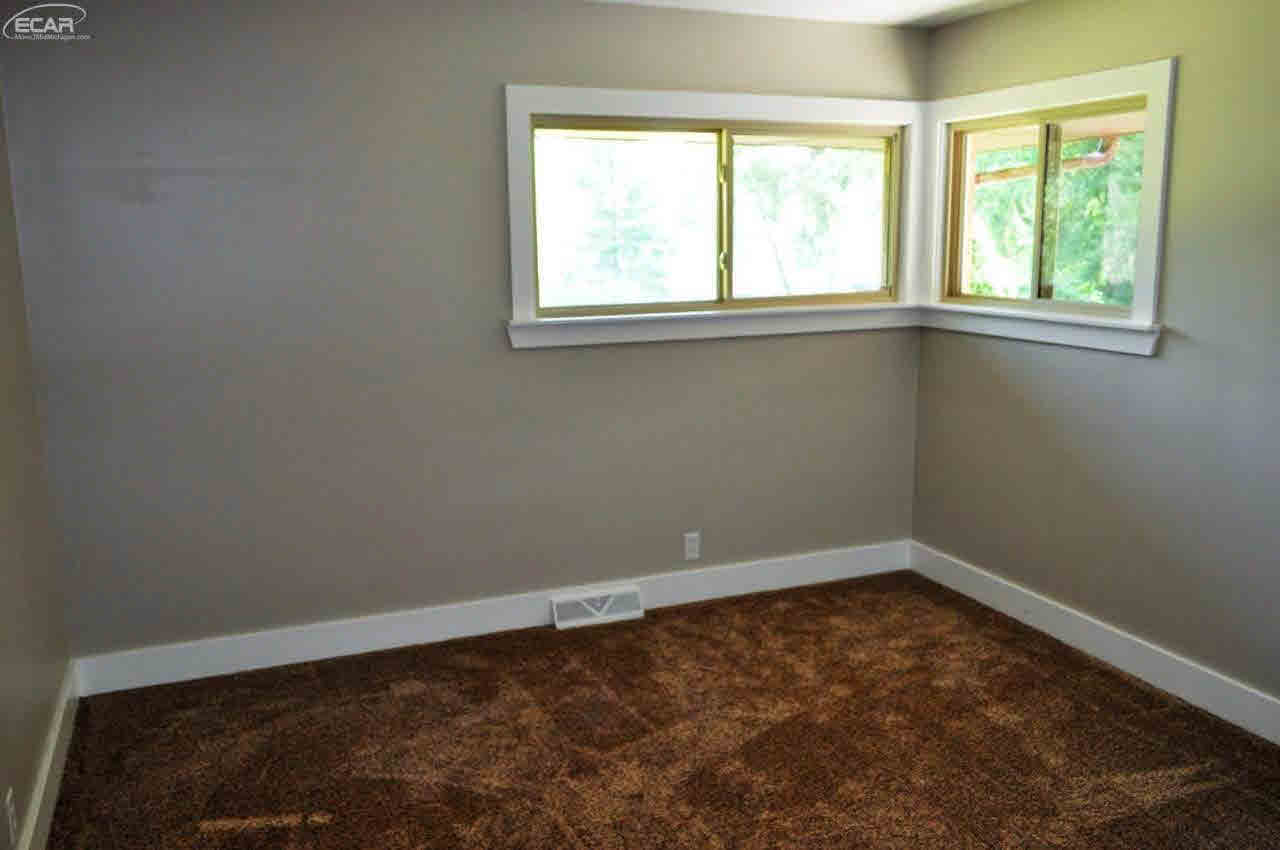12422 White Lake Road Fenton, MI 48430 - Photo 16 of 47 21246896-15.JPG