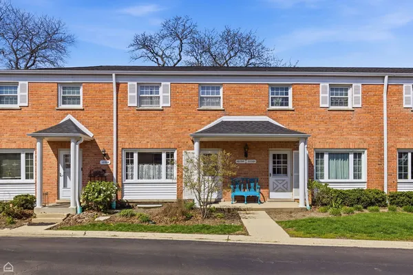 $299,900 | 2154 Rugen Road, Unit A, Glenview, IL 60026