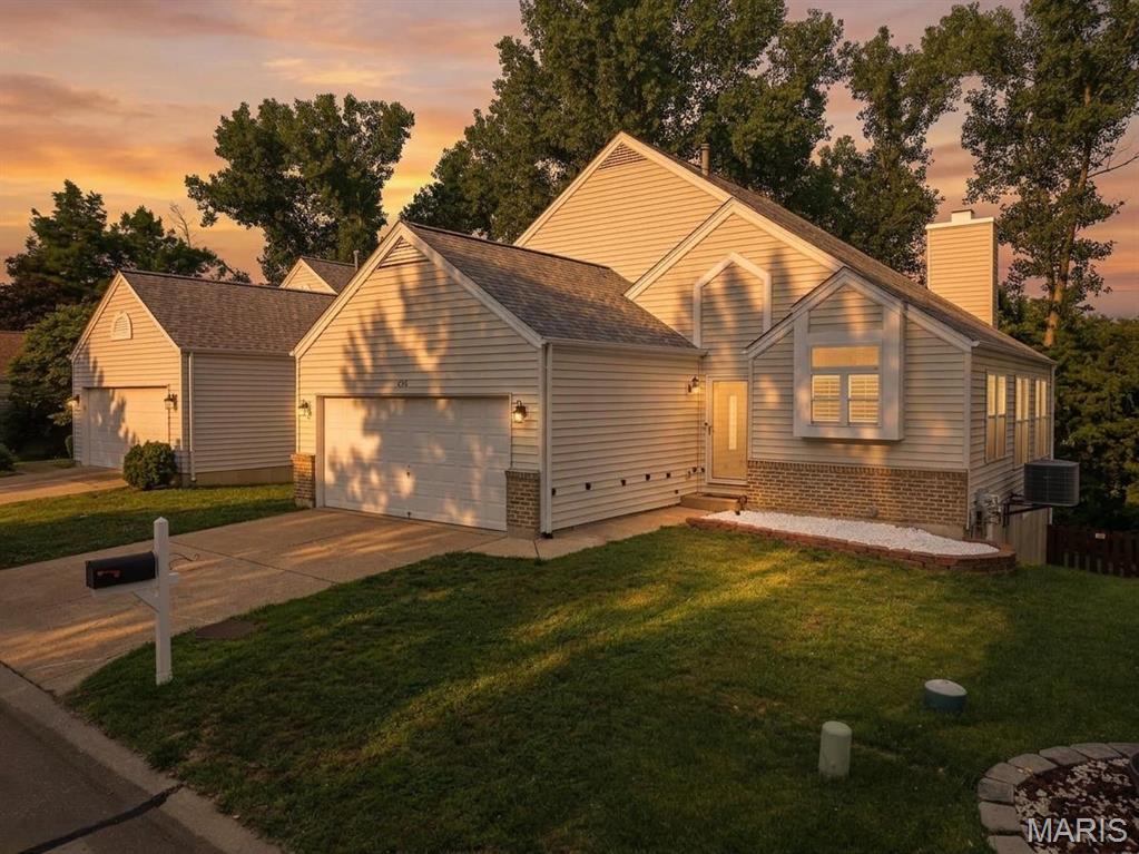 638 Cascade Lk Court Ballwin, MO 63021 - Photo 2 of 38