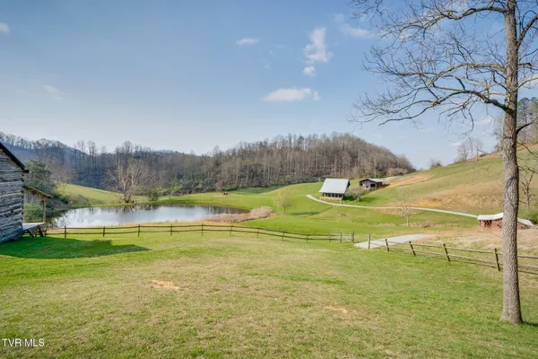 $1,700,000 | 341 Hawk Drive, Gate City, VA 24251