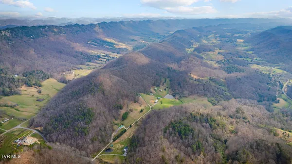 $1,700,000 | 341 Hawk Drive, Gate City, VA 24251