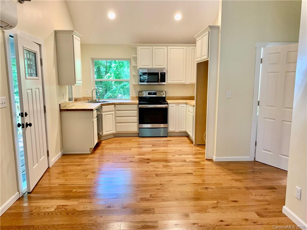 1809 Probart Street Brevard, NC 28712 - Photo 5 of 14 Gallery Image 5