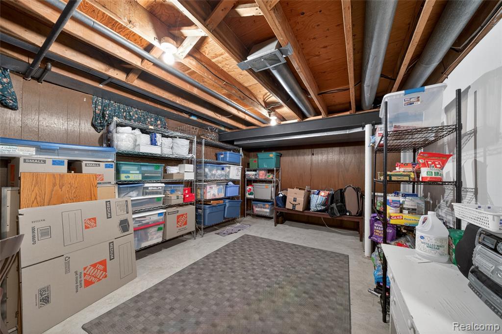 3560 Beach Road Troy, MI 48084 - Photo 26 of 34