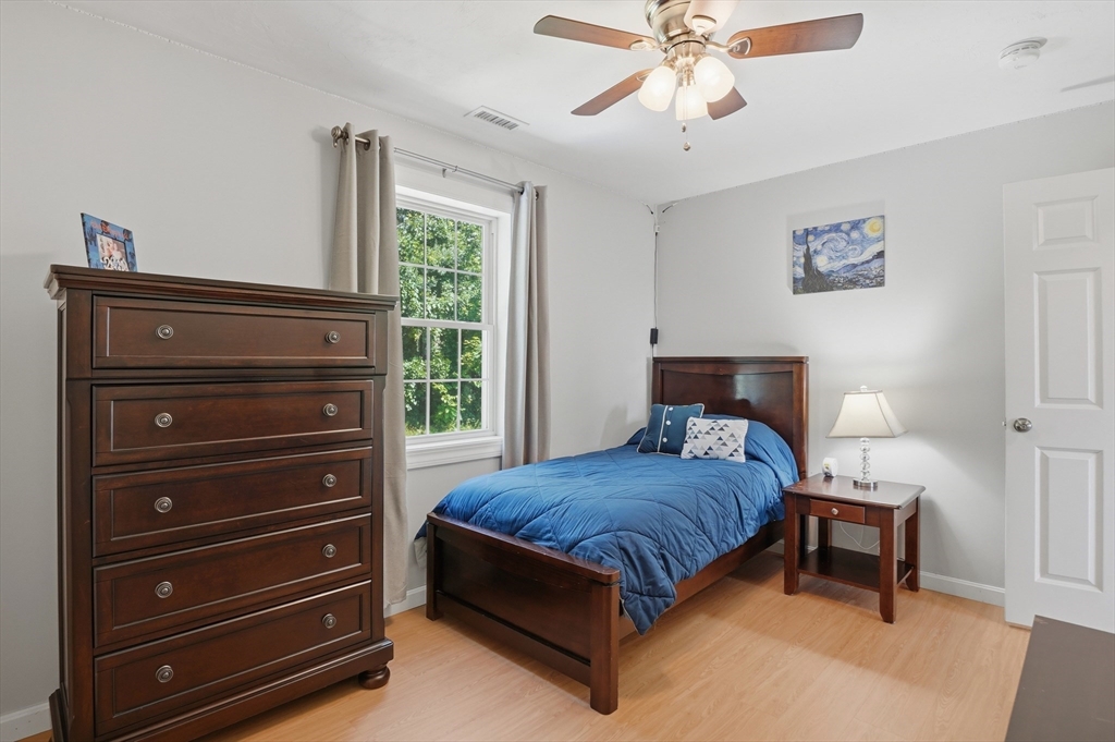 176 Southold Road Auburn, MA 01501 - Photo 20 of 36 Gallery Image 20