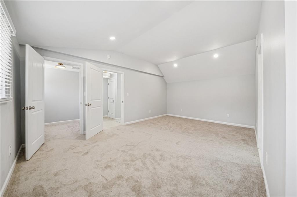 1352 Powers Run Road Pittsburgh, PA 15238 - Photo 20 of 41 Gallery Image 20